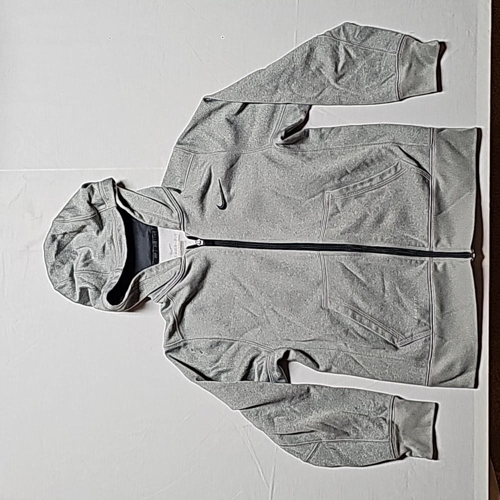Nike Therma-Fit hoodie Youth M